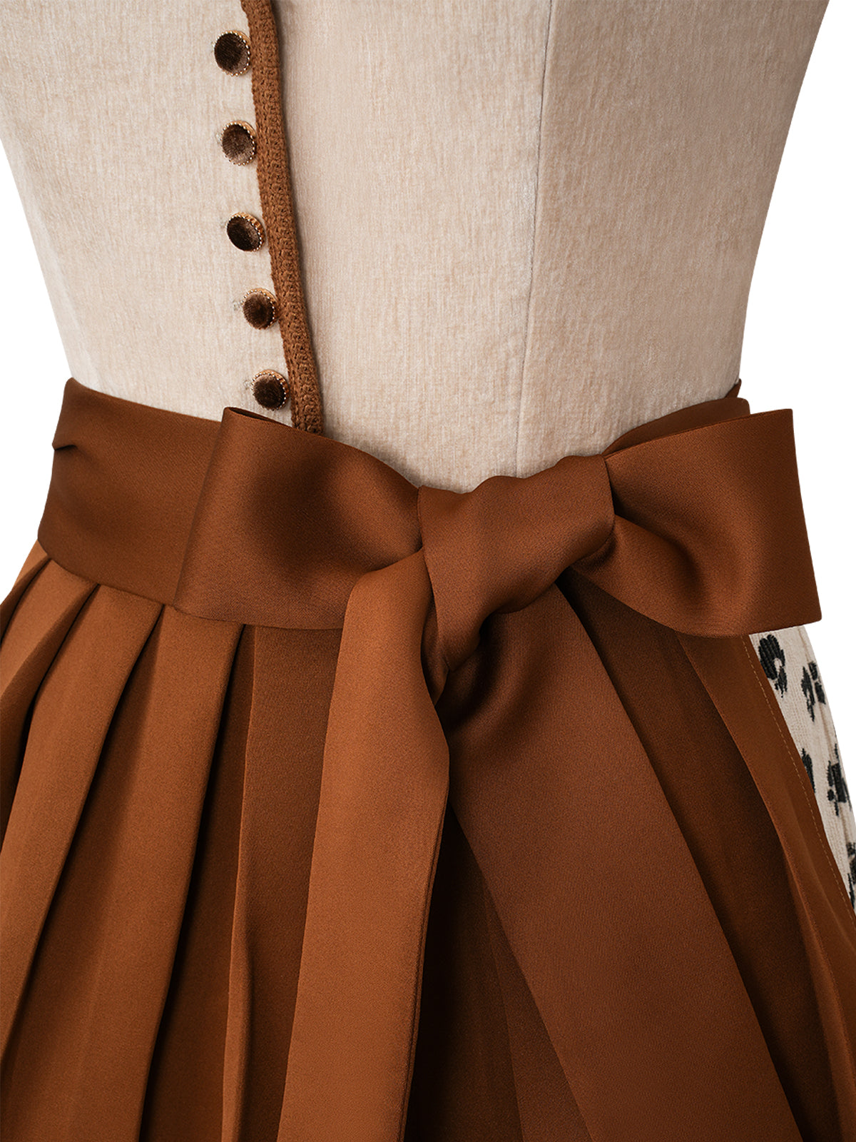 Trachten-Dirndl Mariella in Braun – floralem Muster