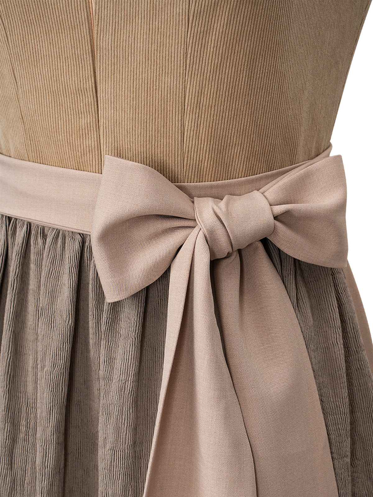 Kira Sand | Dirndl für Damen | Braun | Herz-Ausschnitt