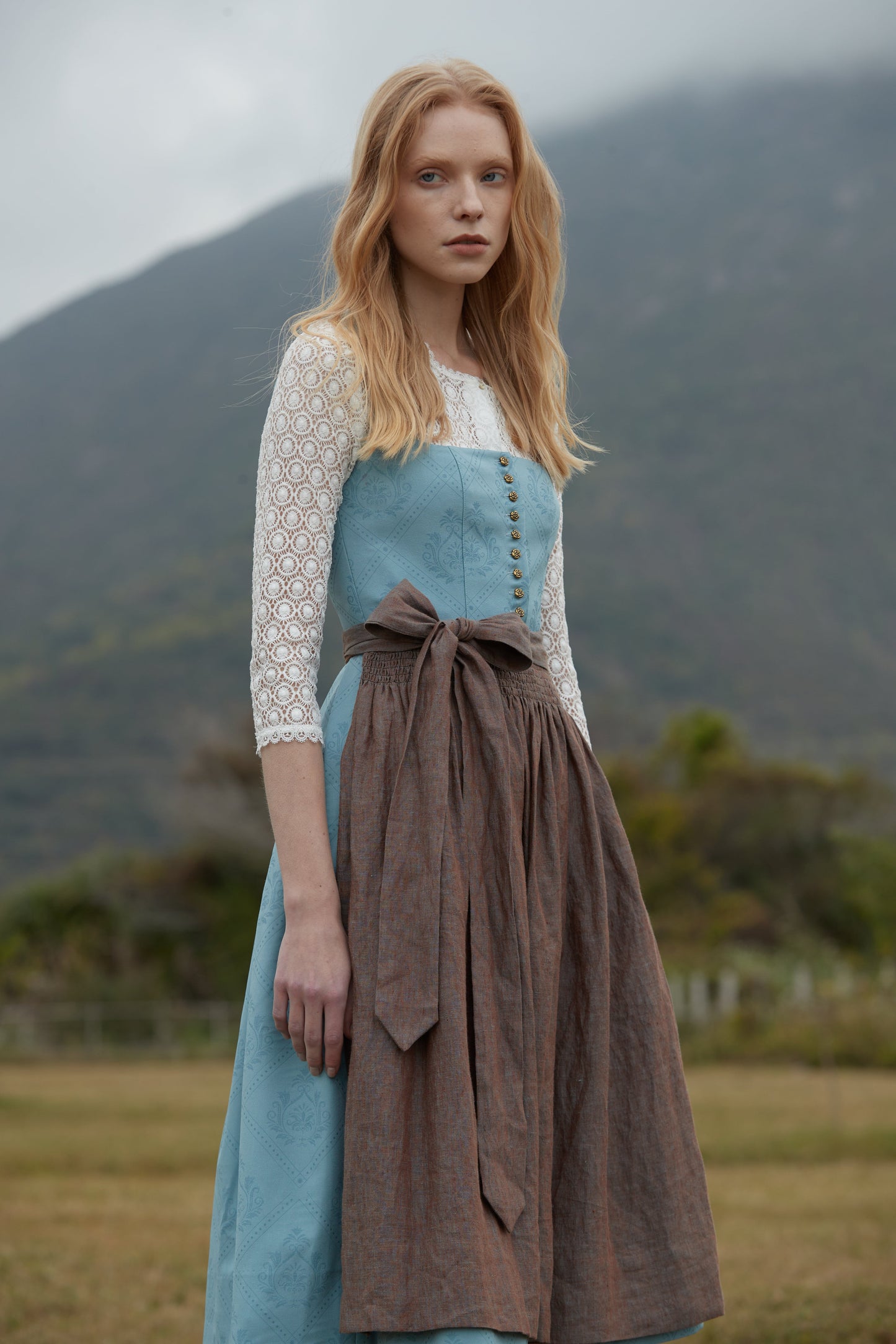 Damen Dirndl Klara Blua mit Allover-Muster – Blau