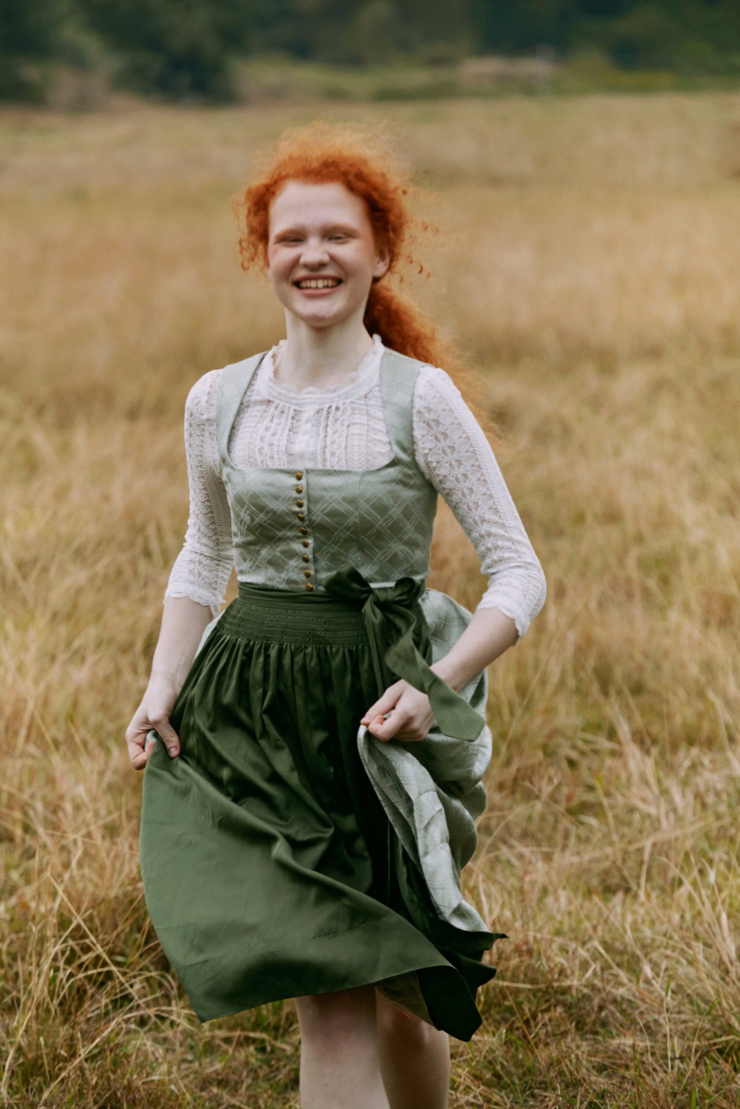 Klassisches Dirndl Rosalie Grun – Grün, Gerader Ausschnitt