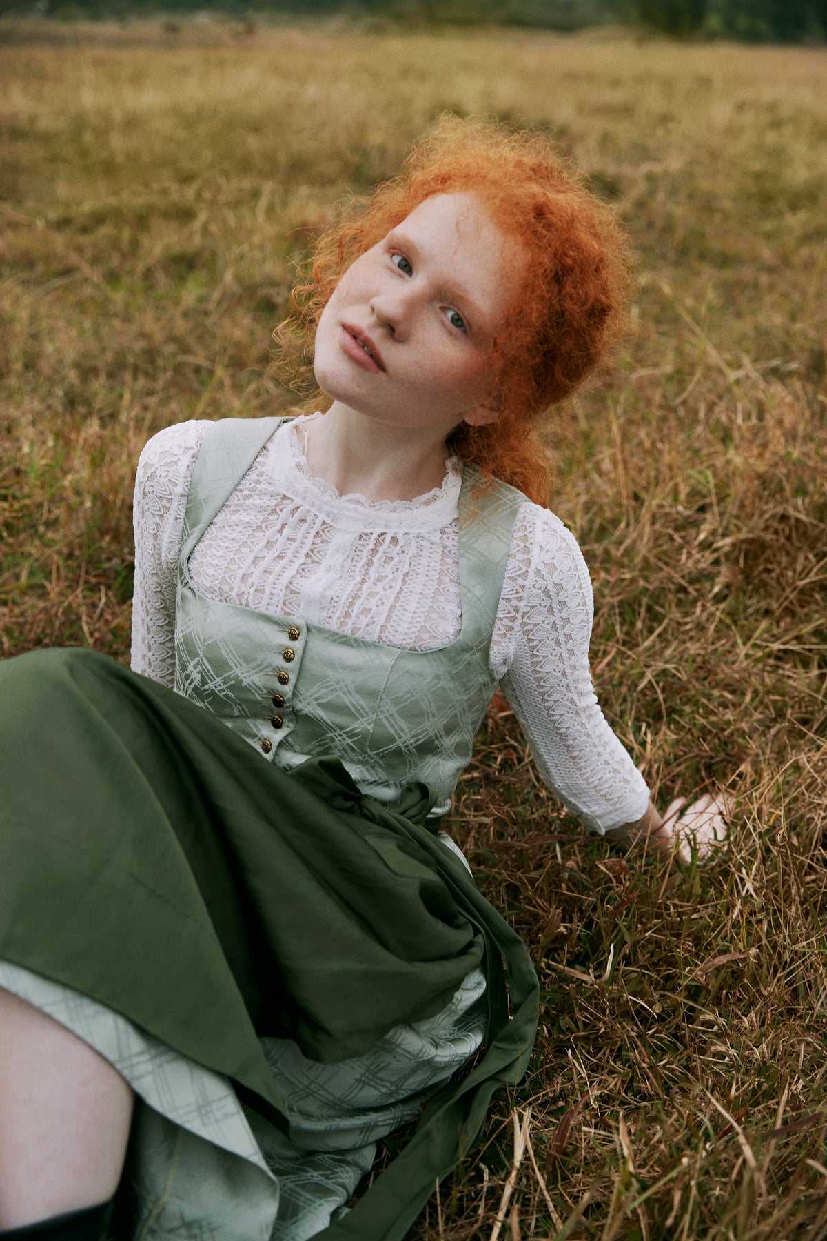 Klassisches Dirndl Rosalie Grun – Grün, Gerader Ausschnitt