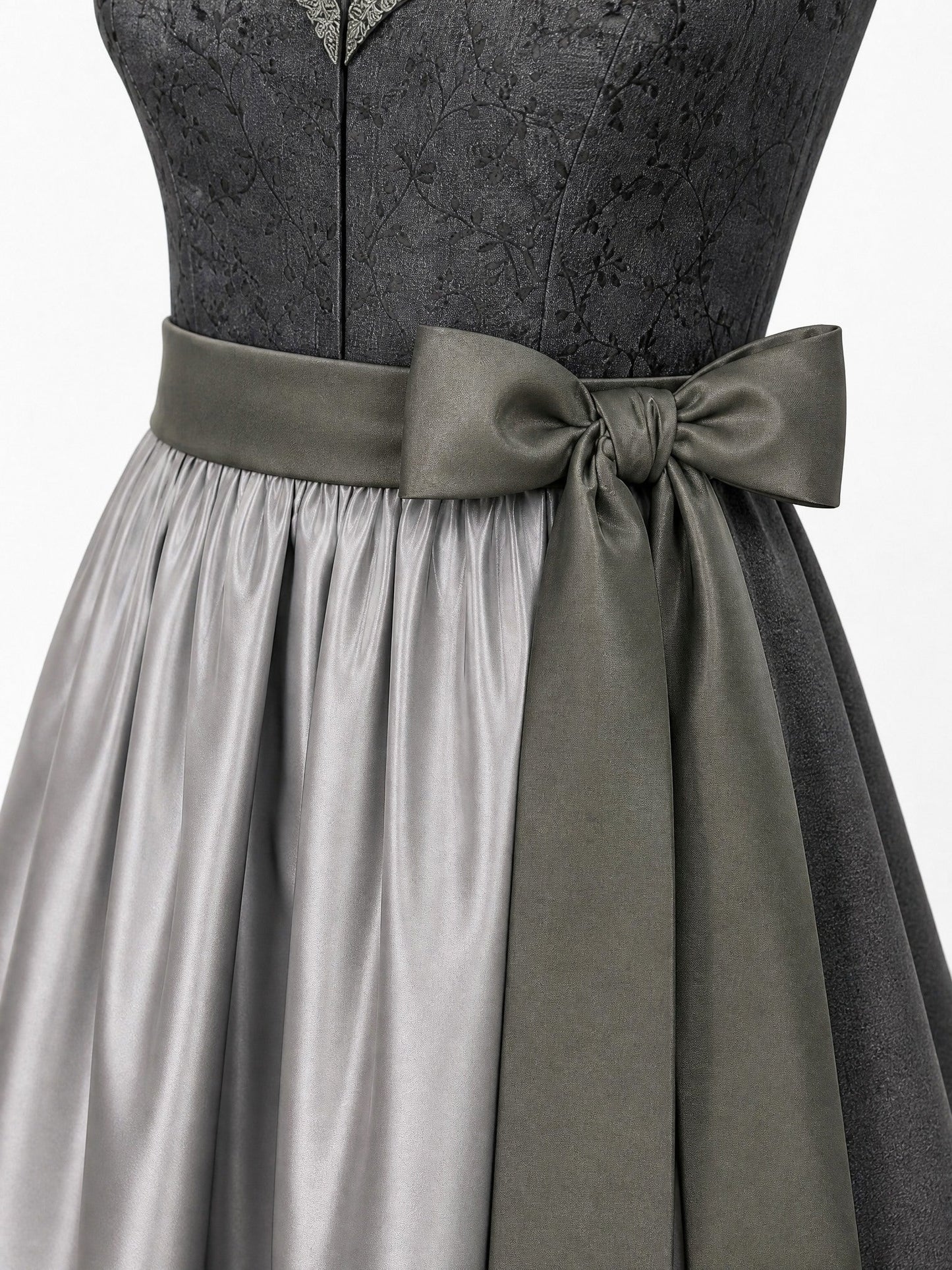 Dirndl Mara in Graphit mit Perlgrau Schürze - Detailansicht Taille und Schleife