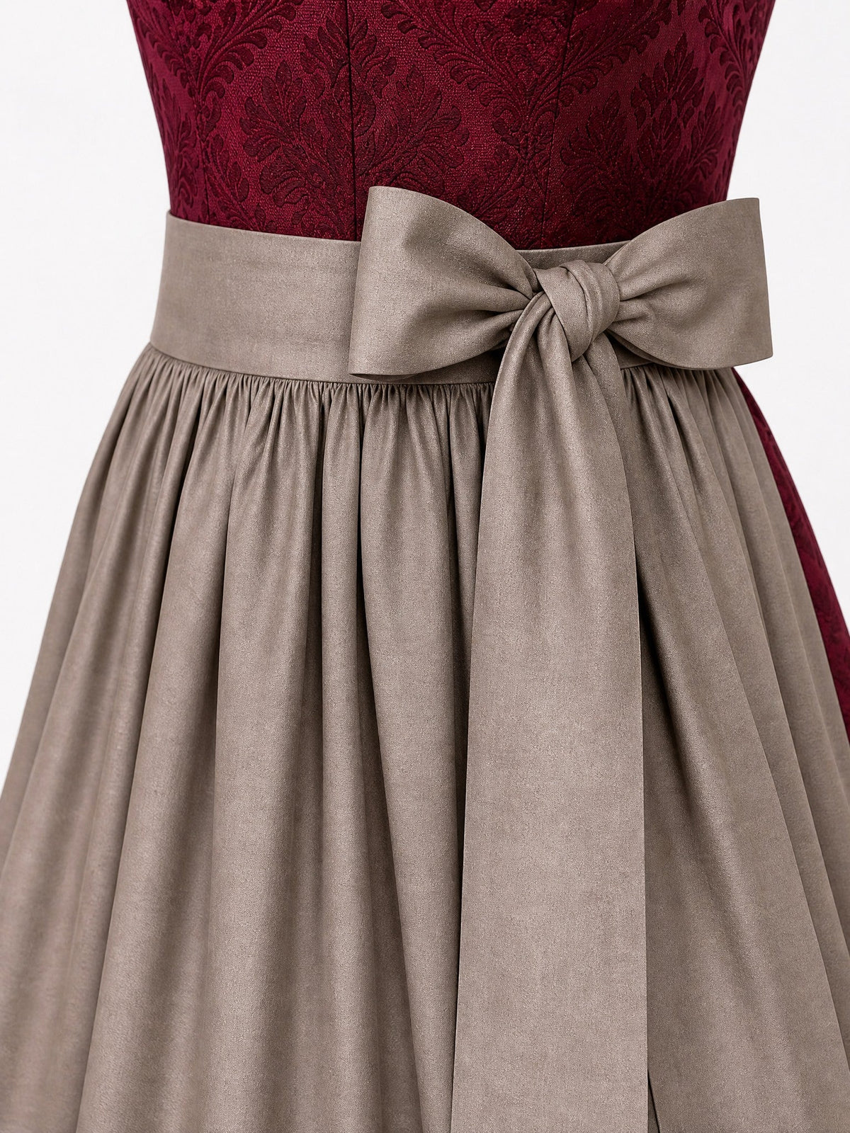Dirndl Annika in Weinrot mit Taupe Schürze - Detailansicht Taille und Schleife