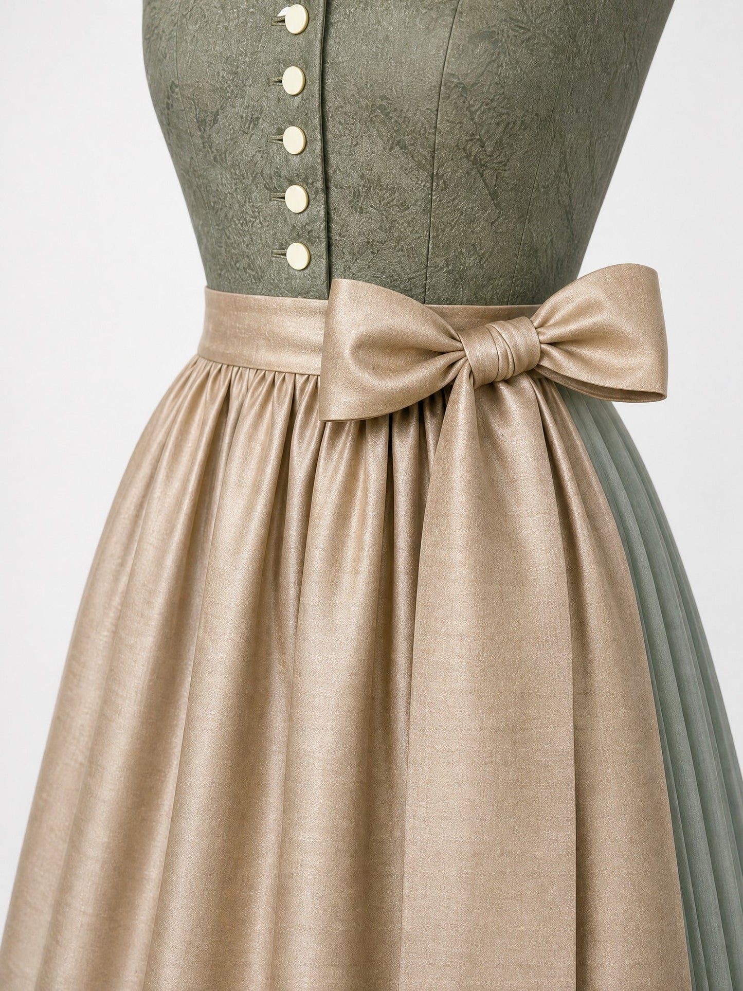 Dirndl Greta in Moosgrün mit Warmer Sand Schürze - Detailansicht Taille und Schleife